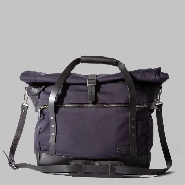 John Partridge Croxden skulderveske navy 25 l utvidbar
