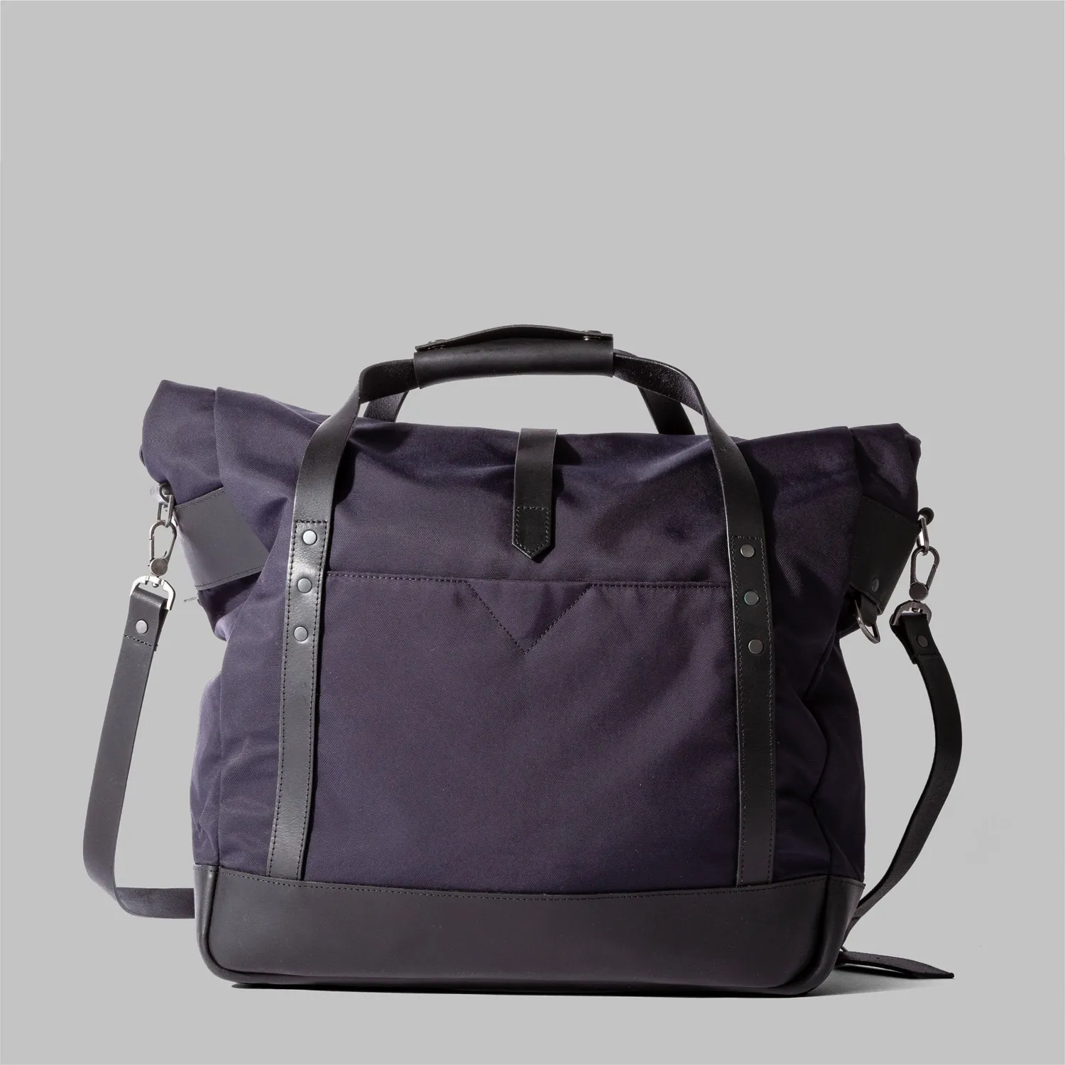 John Partridge Croxden skulderveske navy 25 l utvidbar