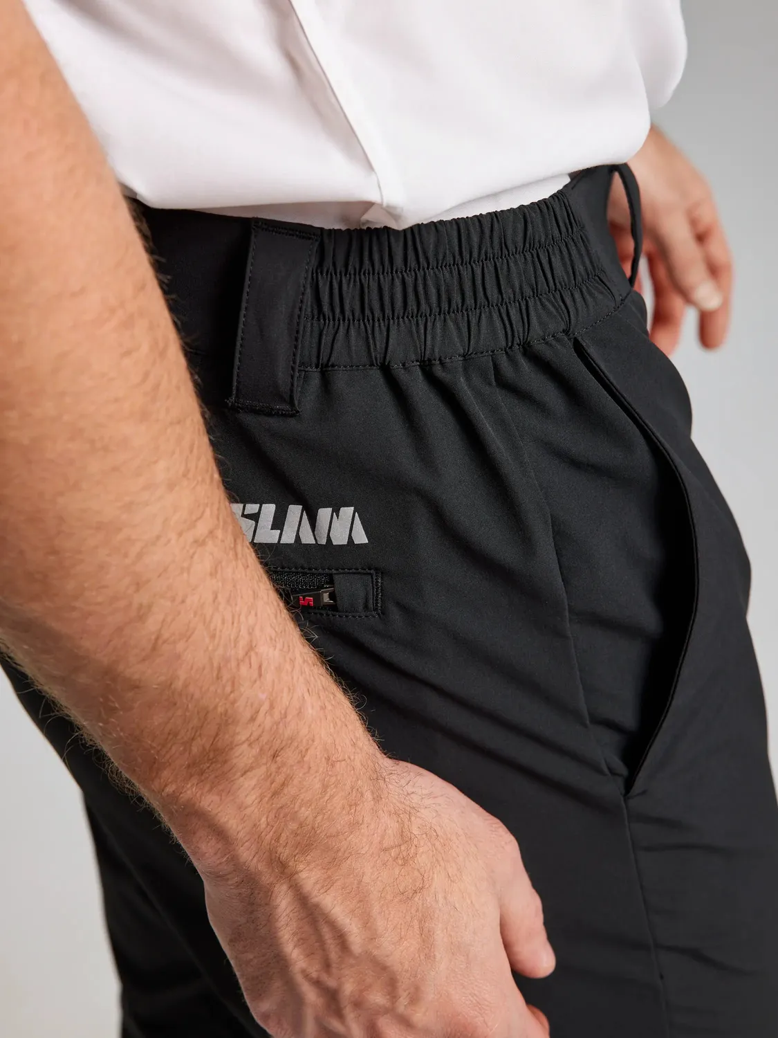 Slam Tech Chino Pant herrebukse – graphite, vannavvisende og hurtigtørkende