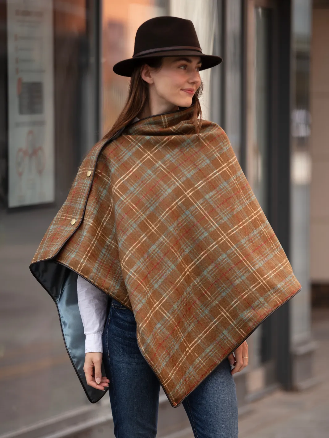 John Partridge Tweed Shawl tweedsjal brun blå rutet ull