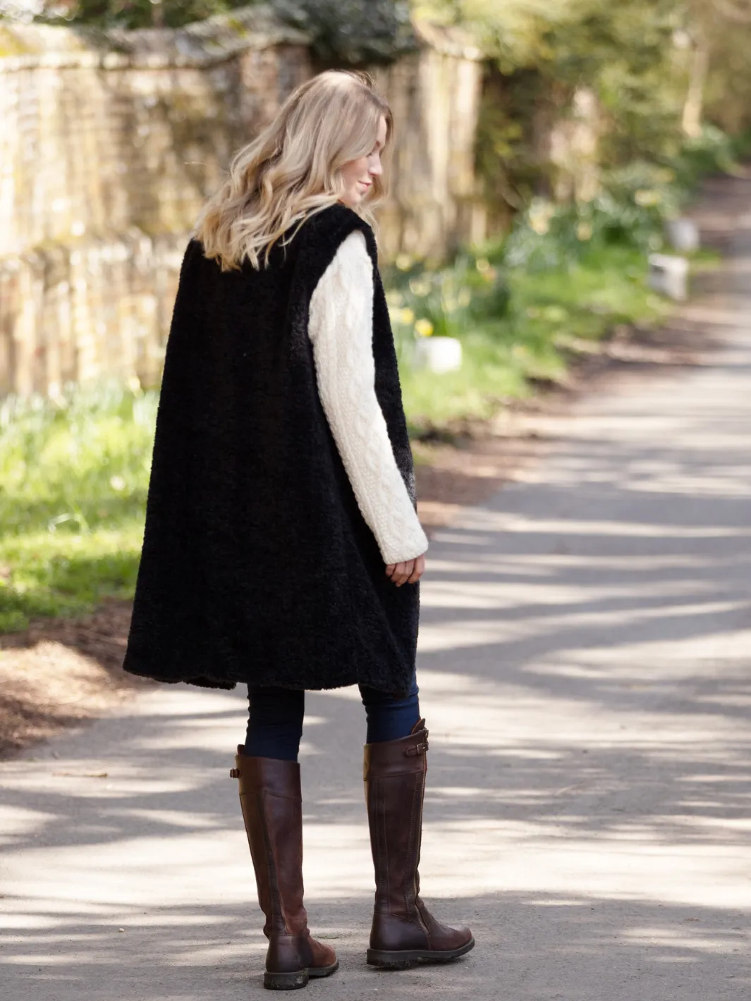 John Partridge Shearling Gilet lang vest svart fuskepels