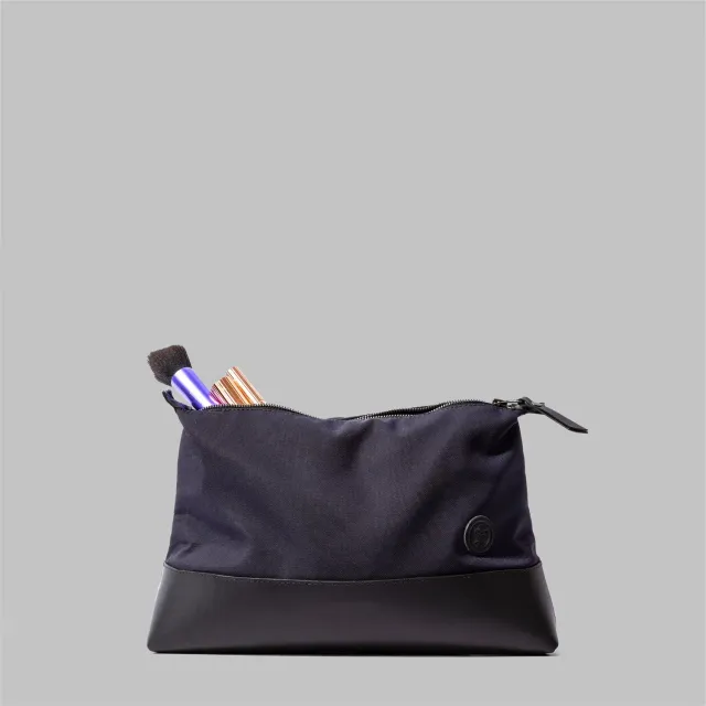 John Partridge Silverdale toalettmappe navy 8 l nylon