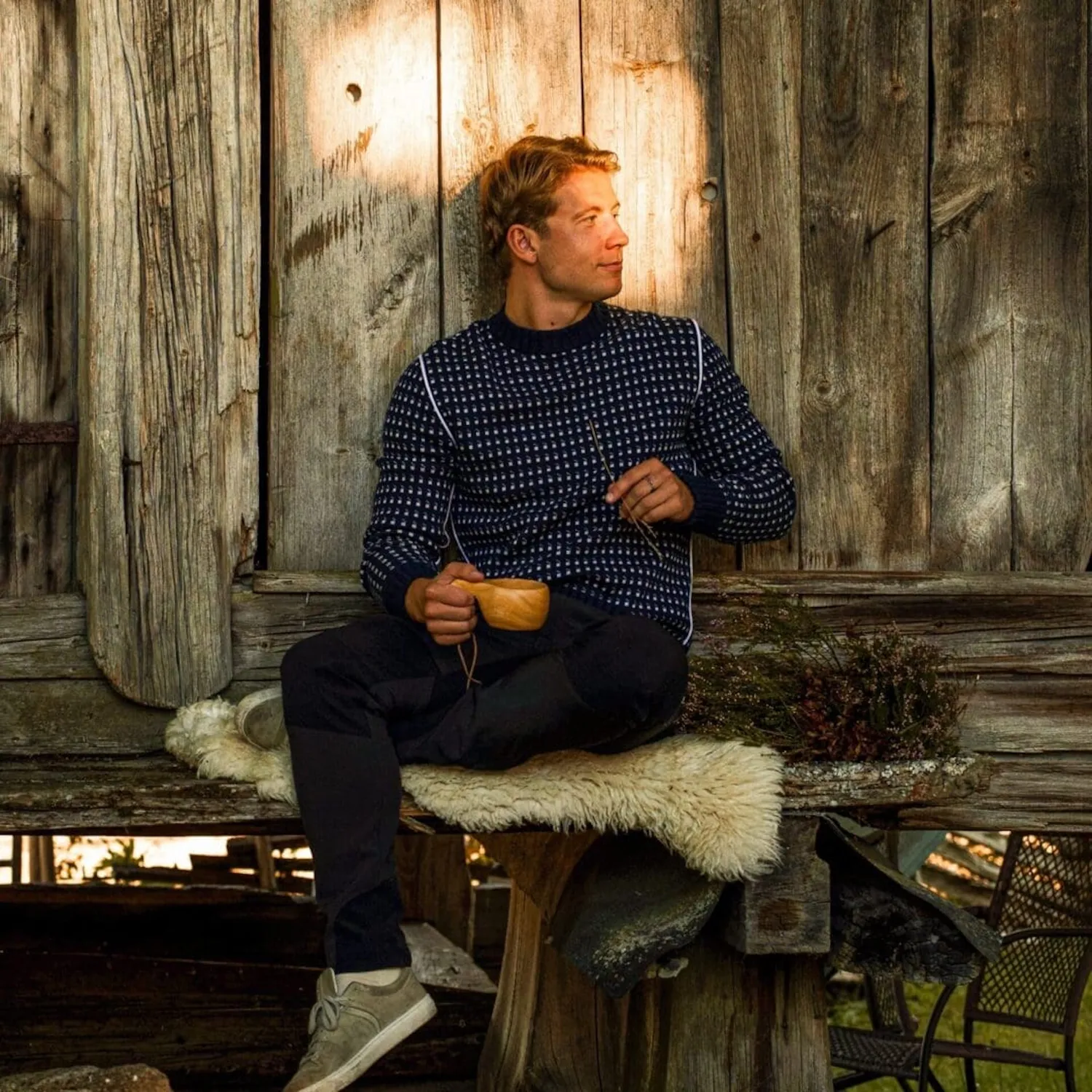 House of Hygge Heritage Merino-genser White Navy merinoull