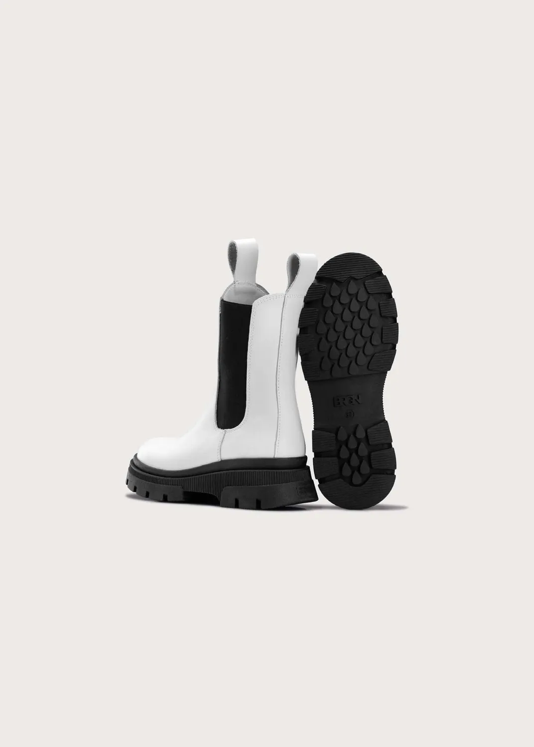 Brgn Chelsea Boot Aniline støvletter Cream nubuk én størrelse opp