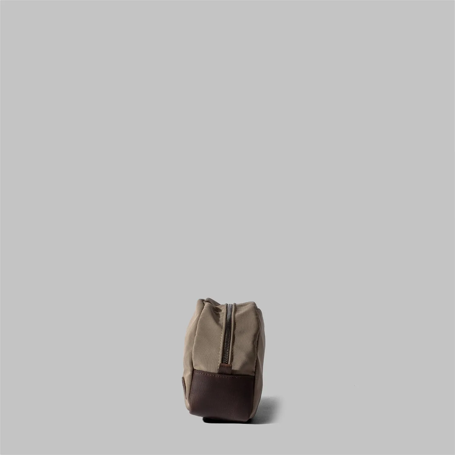 John Partridge Asterley toalettmappe beige 4 l vannavvisende