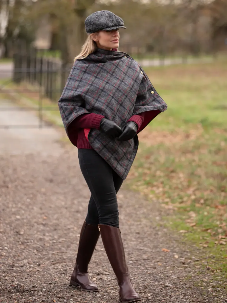 John Partridge Tweed Shawl sjal grå multirute, quiltfôr