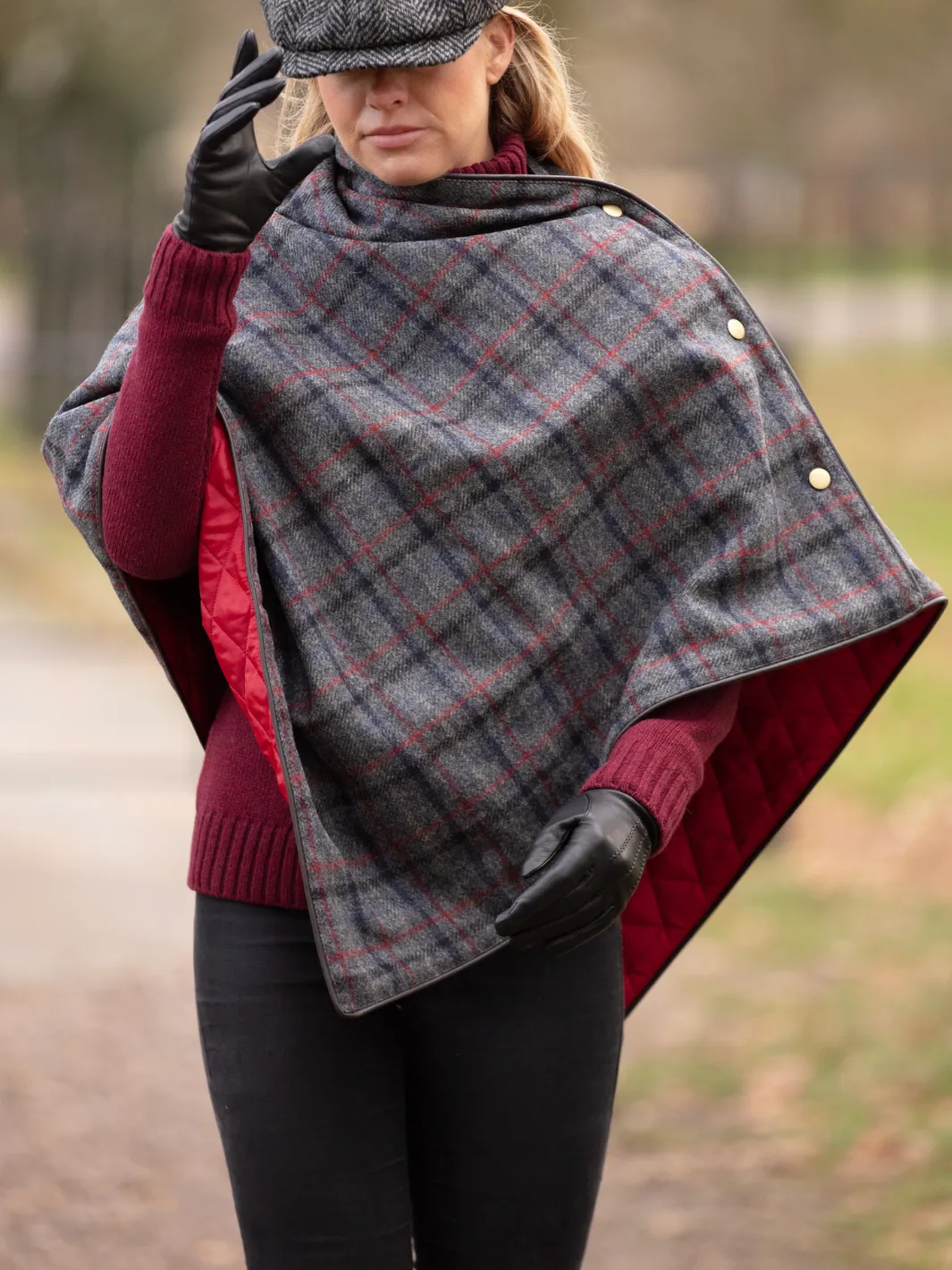 John Partridge Tweed Shawl sjal grå multirute, quiltfôr