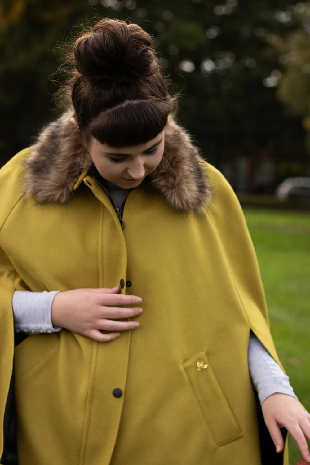 John Partridge Newbury Tweed Cape kappe Ochre Yellow fuskepelskrage