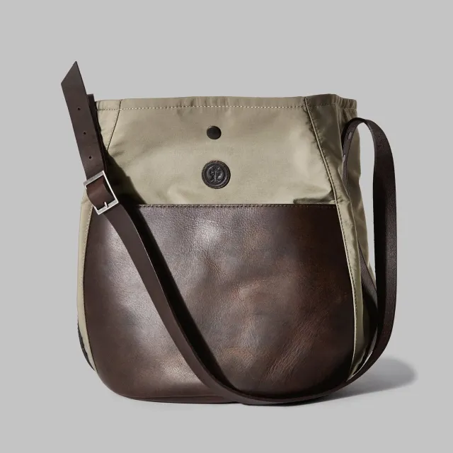John Partridge Moseley Beige Nylon Bucket Bag bøtteveske