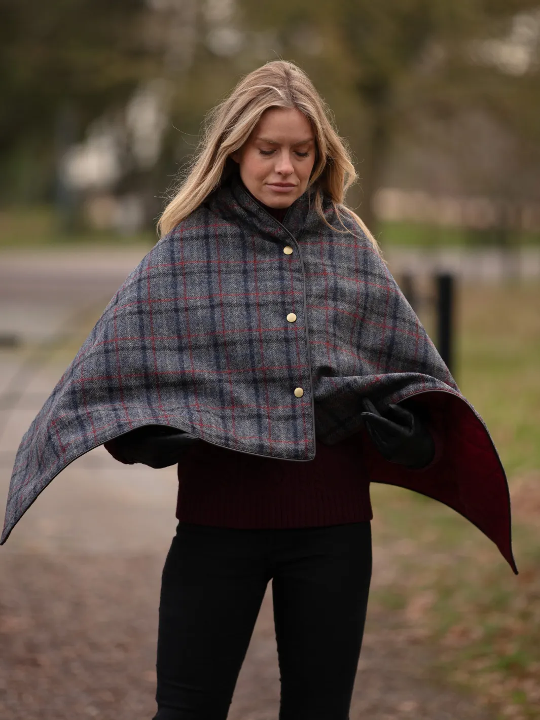 John Partridge Tweed Shawl sjal grå multirute, quiltfôr