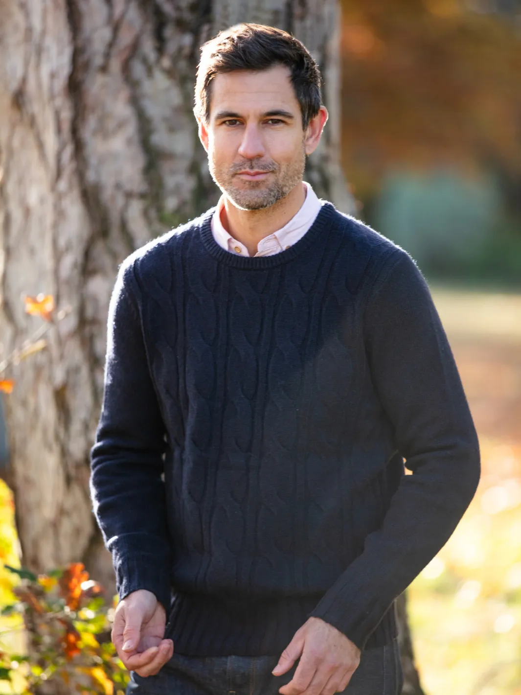 John Partridge Cable Knit Jumper kabelstrikket genser marineblå lammeullblanding