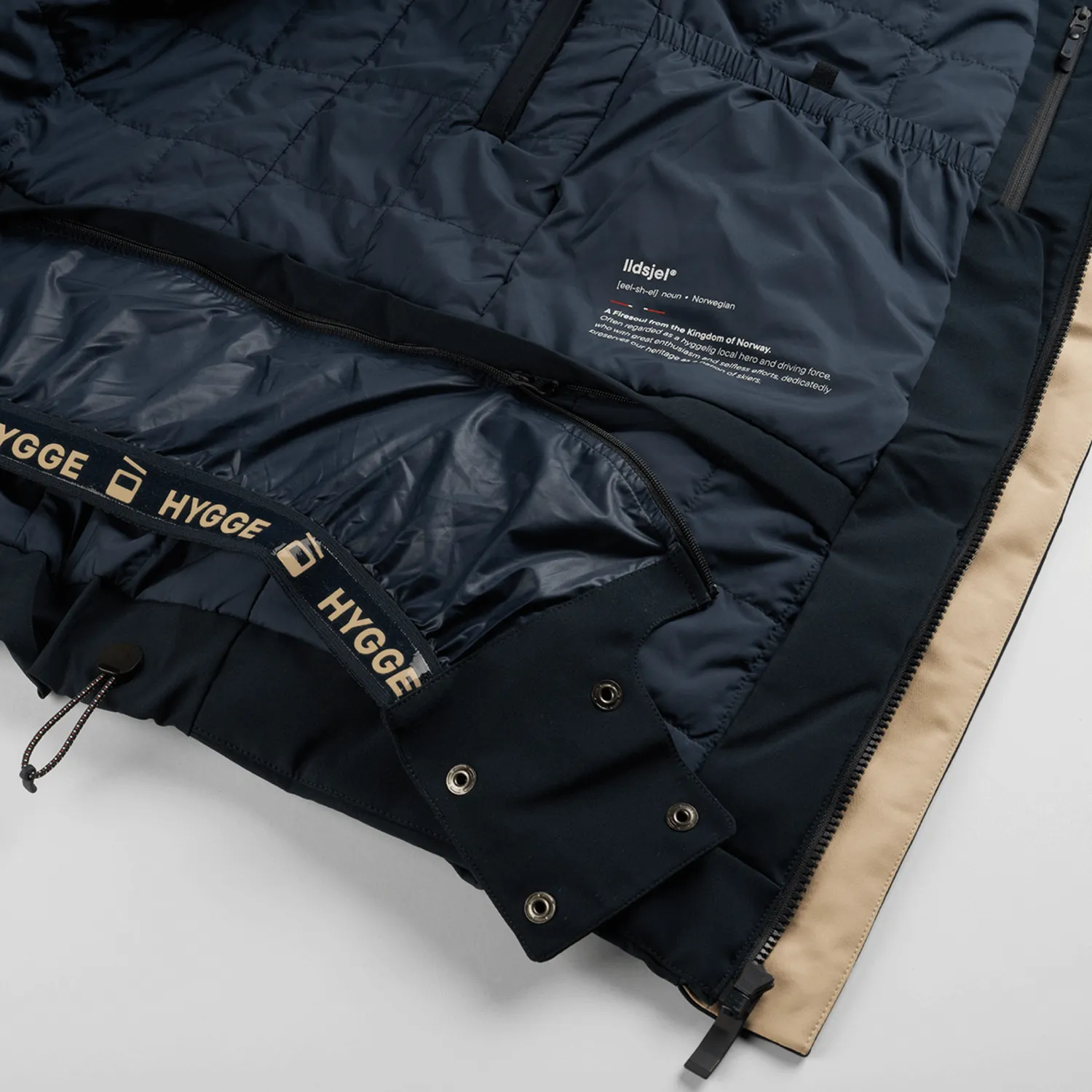 House of Hygge Ildsjel Men's Insulated Jacket skijakke Navy isolert