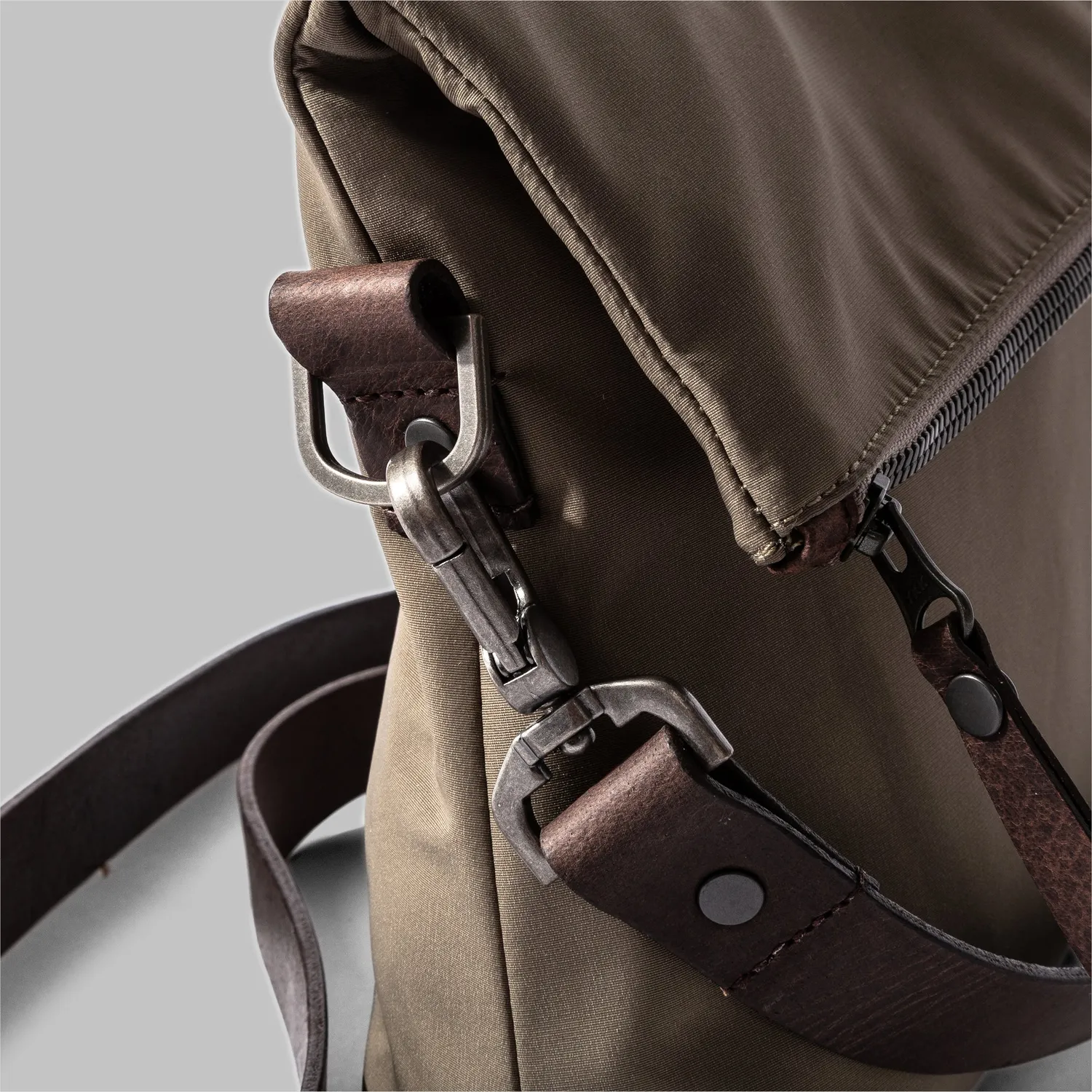 John Partridge Ellesmere Cross Body Bag crossbodyveske beige 14 L nylon