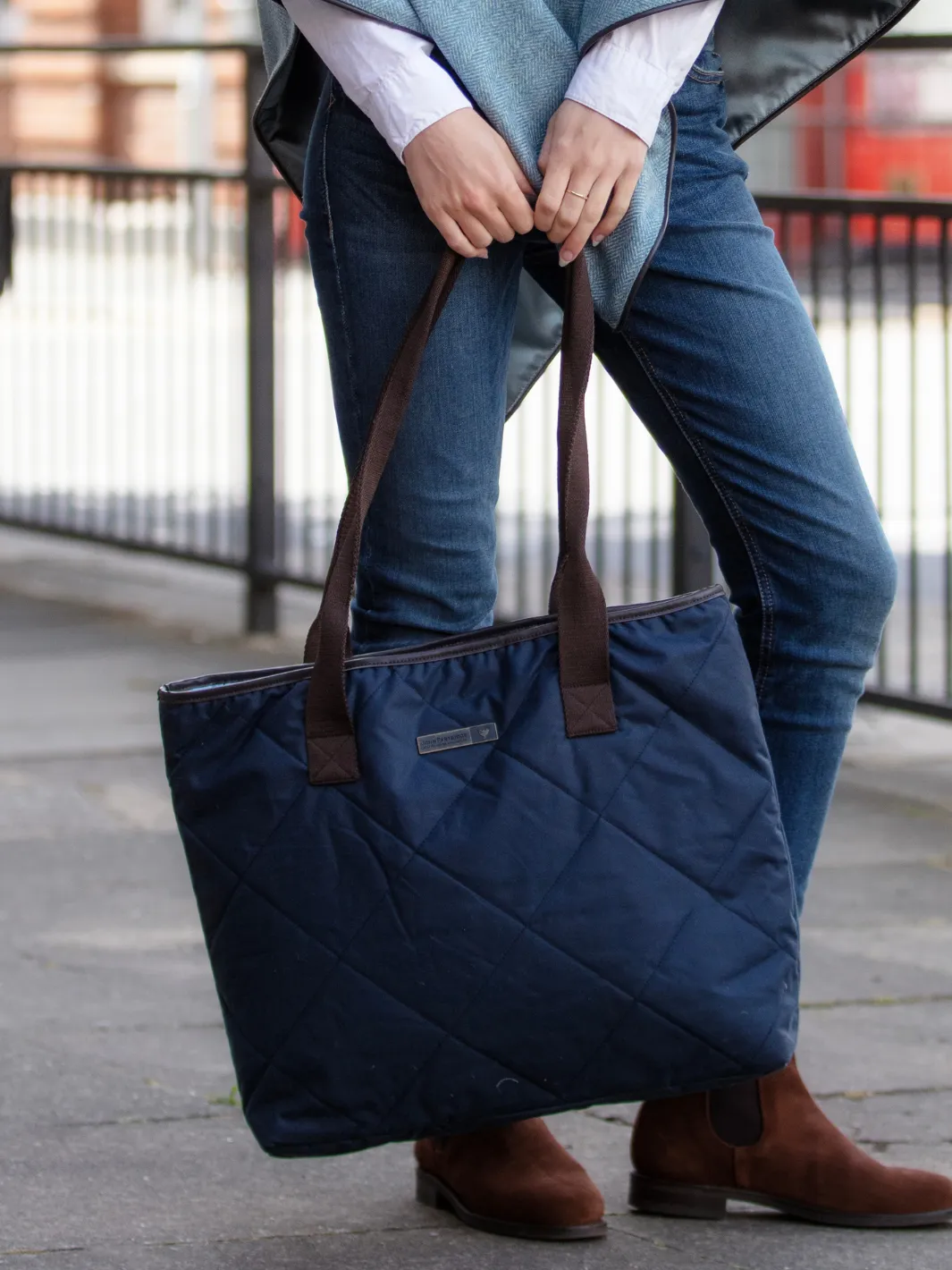 John Partridge Oversized Tote Bag veske marineblå quiltet