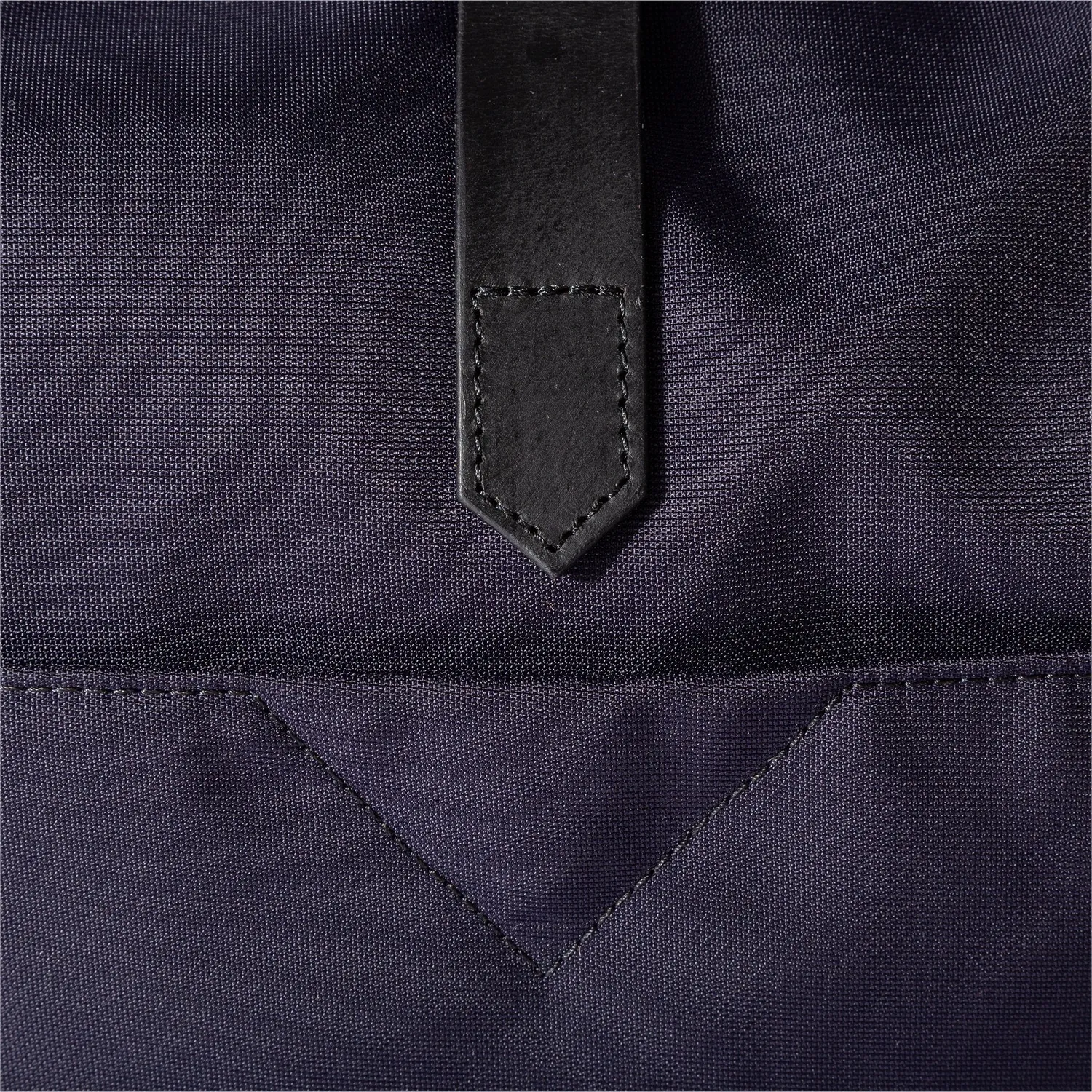 John Partridge Croxden skulderveske navy 25 l utvidbar