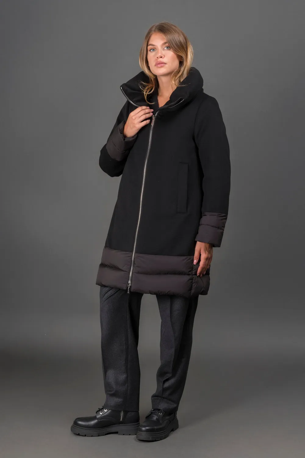 Moorer SORAYA-LE lang frakk svart dun ull cashmere