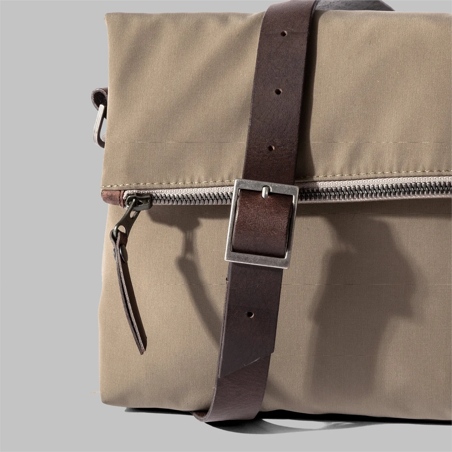 John Partridge Ellesmere Cross Body Bag crossbodyveske beige 14 L nylon