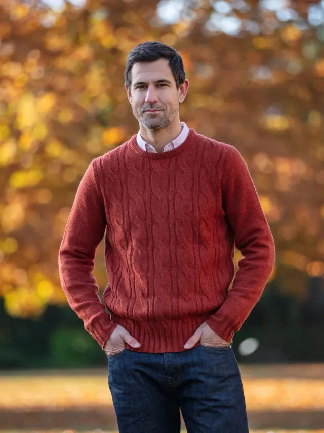 John Partridge Cable Knit Jumper kabelgenser Rust lammeullblanding