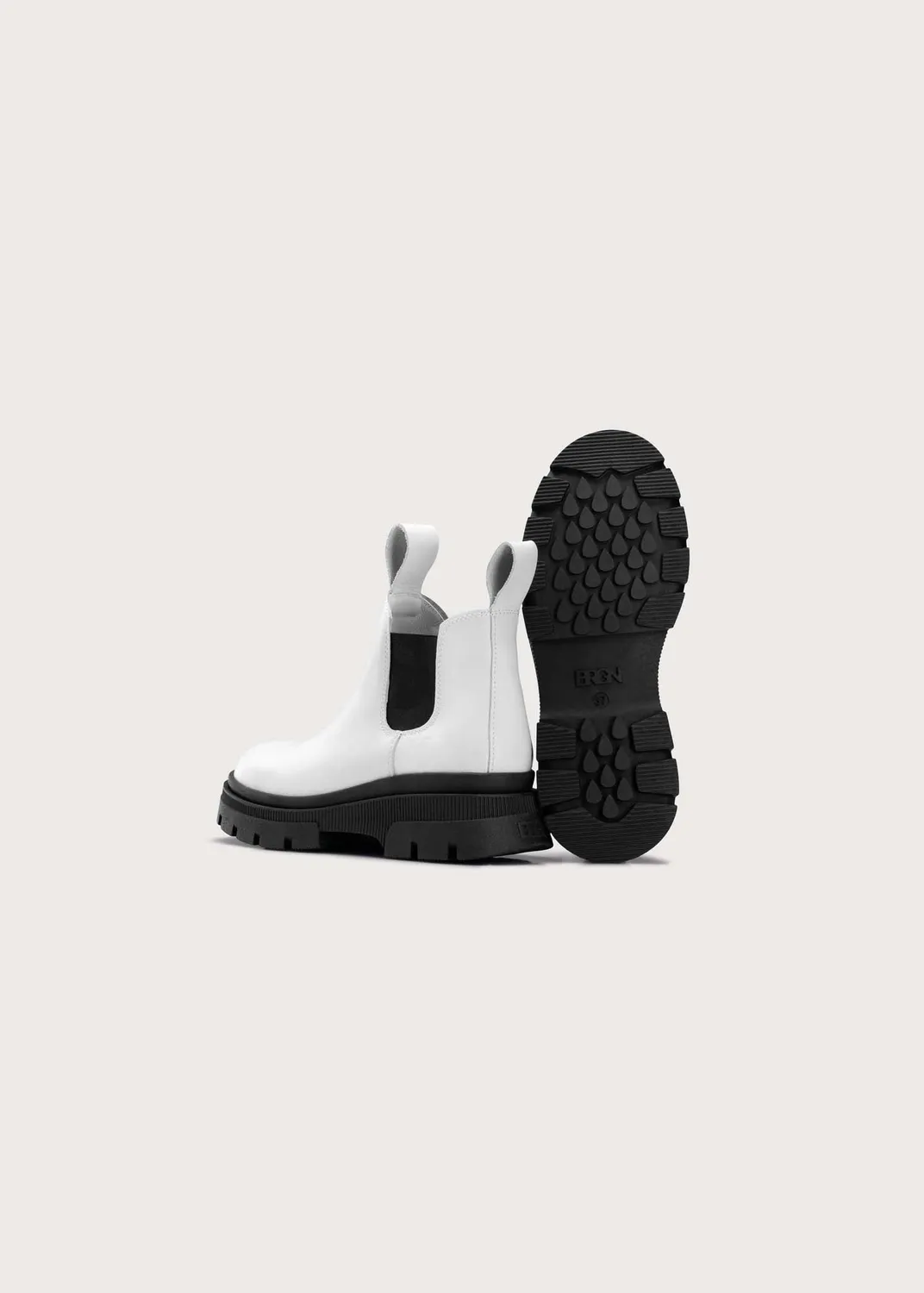 Brgn Low Chelsea Boot støvletter krem nubuck