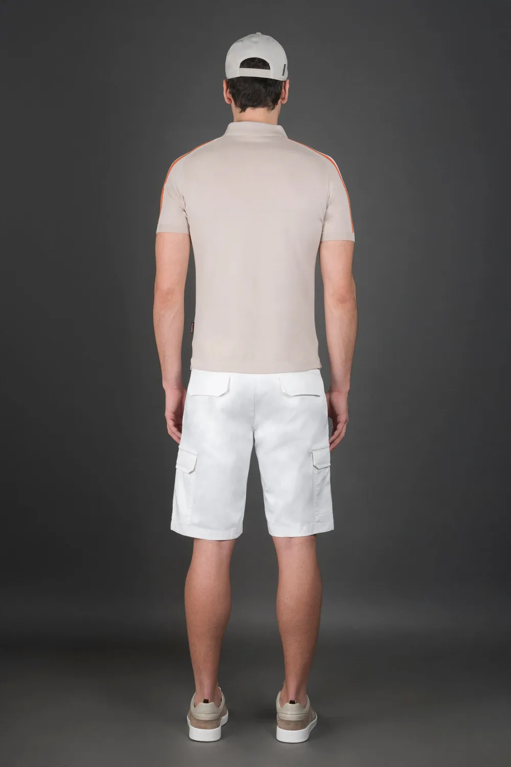 Mooer PEBLE-CRE golfpolo beige/hvit – krøllfri bomull