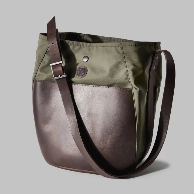 John Partridge Moseley Green Nylon bucket bag grønn 19 l